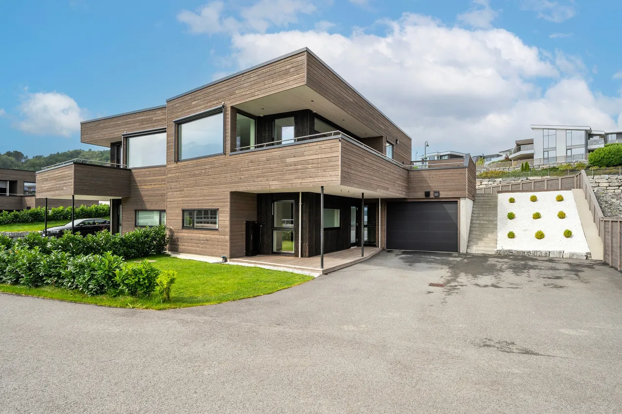 201_c3b6b47c-ca2c-427f-aa41-504c82095e07